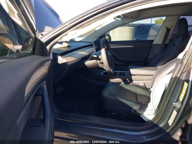 Photo 4 VIN: 5YJ3E1EA4PF563215 - TESLA MODEL 3 