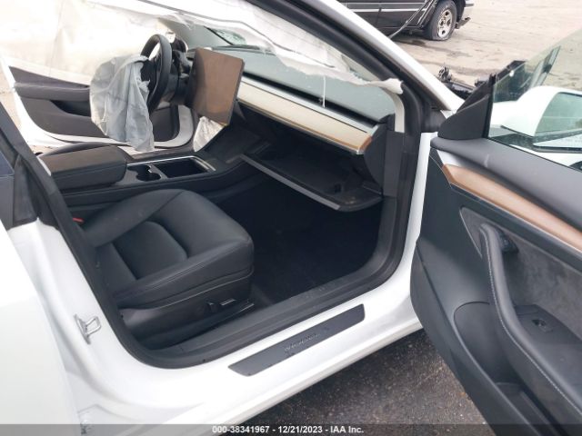 Photo 4 VIN: 5YJ3E1EA4PF572142 - TESLA MODEL 3 