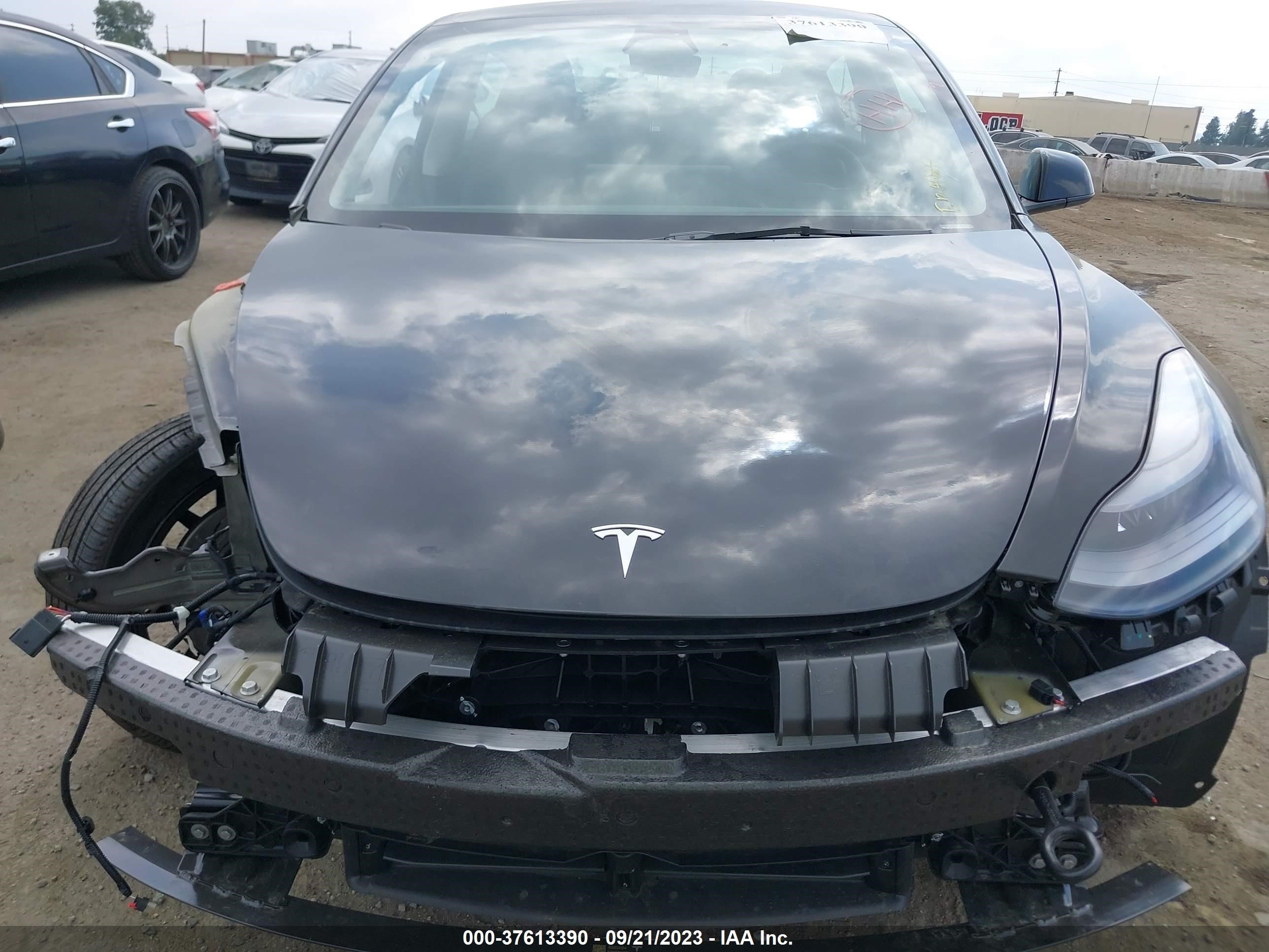 Photo 11 VIN: 5YJ3E1EA4PF592729 - TESLA MODEL 3 