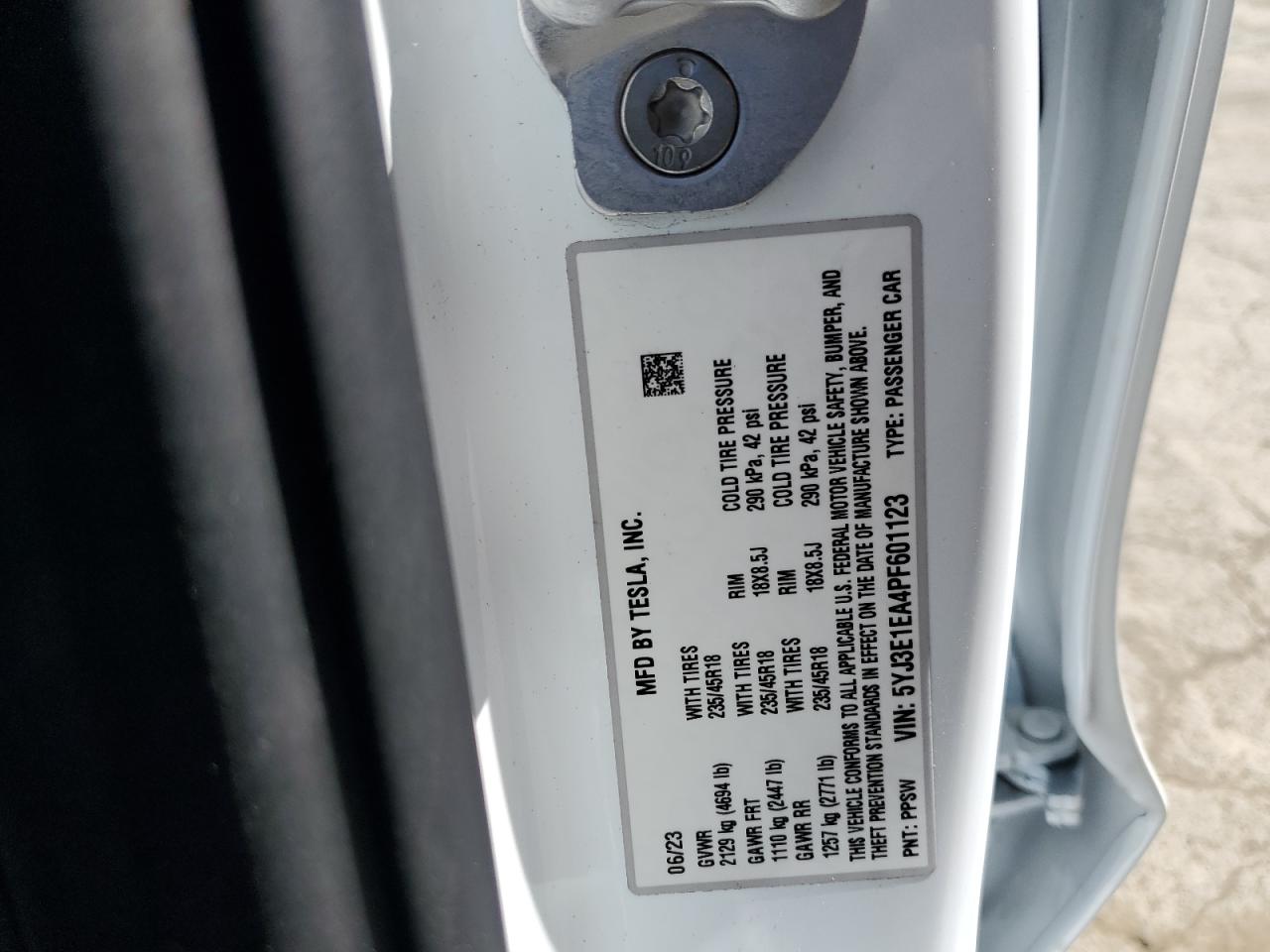 Photo 12 VIN: 5YJ3E1EA4PF601123 - TESLA MODEL 3 