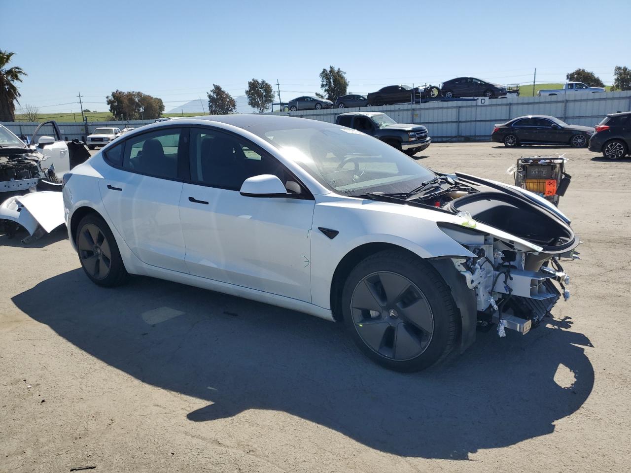 Photo 3 VIN: 5YJ3E1EA4PF601123 - TESLA MODEL 3 