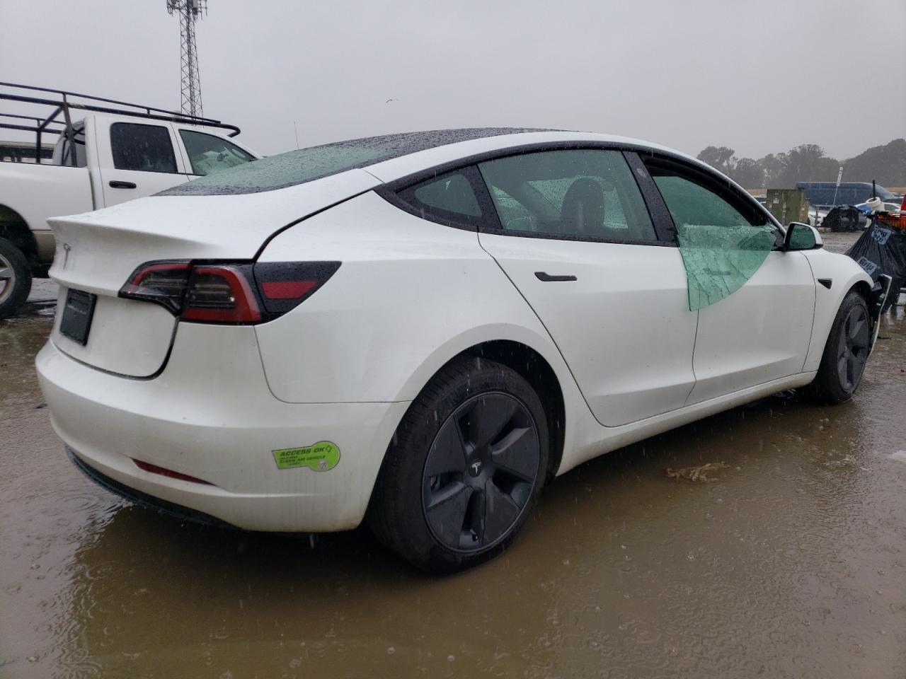 Photo 2 VIN: 5YJ3E1EA4PF606256 - TESLA MODEL 3 