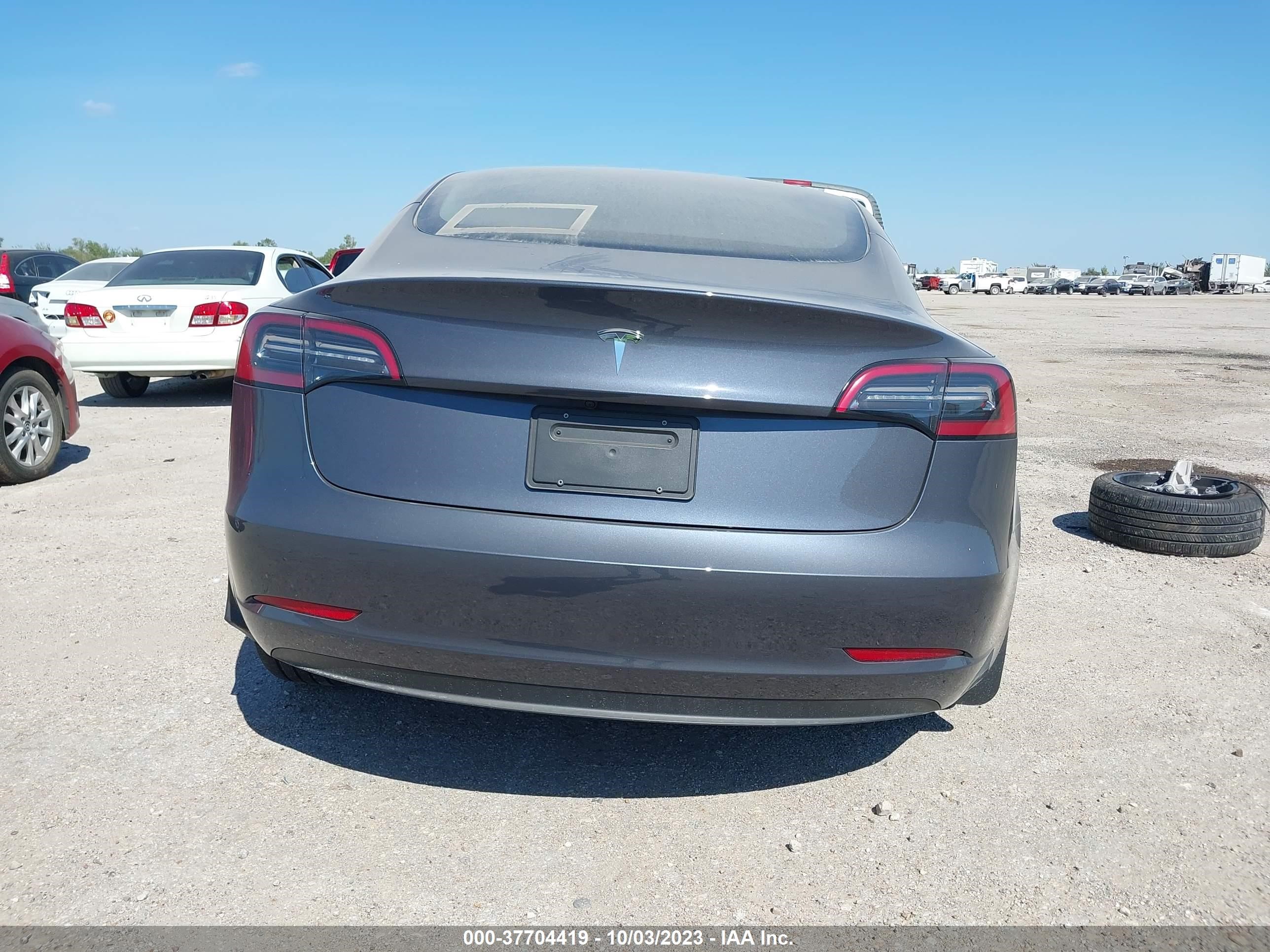 Photo 15 VIN: 5YJ3E1EA4PF613269 - TESLA MODEL 3 