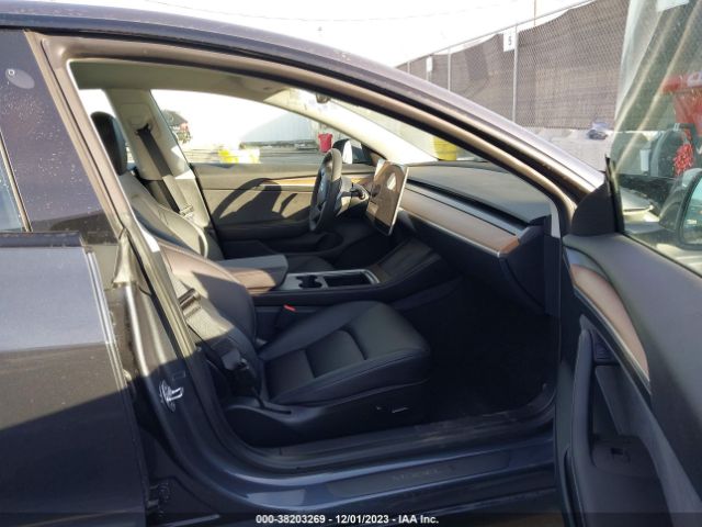 Photo 4 VIN: 5YJ3E1EA4PF616804 - TESLA MODEL 3 