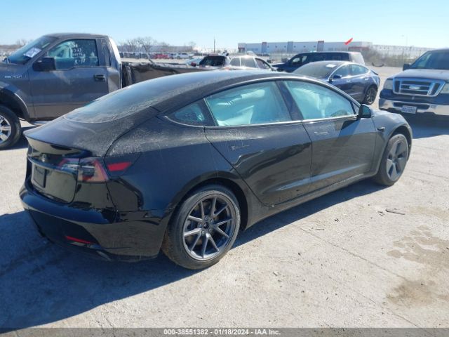 Photo 3 VIN: 5YJ3E1EA4PF697867 - TESLA MODEL 3 