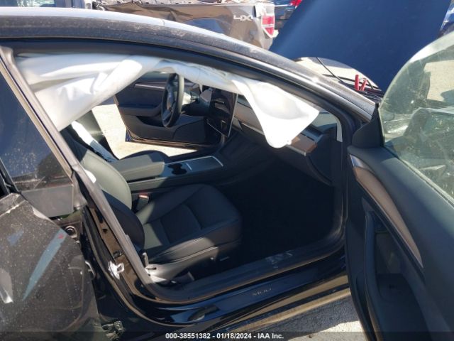 Photo 4 VIN: 5YJ3E1EA4PF697867 - TESLA MODEL 3 