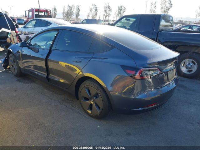 Photo 2 VIN: 5YJ3E1EA4PF700749 - TESLA MODEL 3 