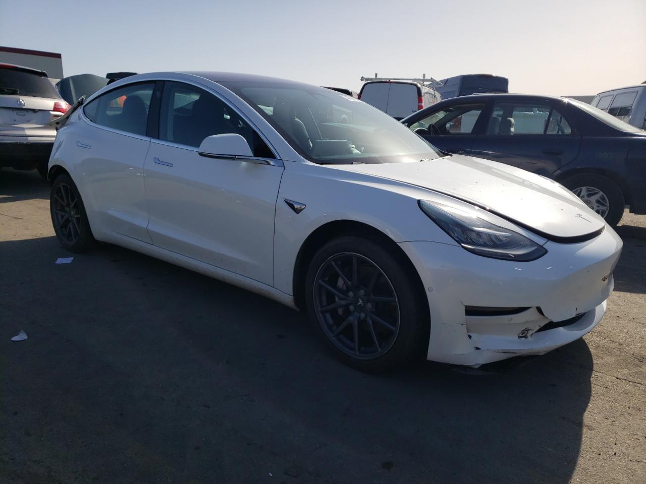 Photo 3 VIN: 5YJ3E1EA5JF039594 - TESLA MODEL 3 