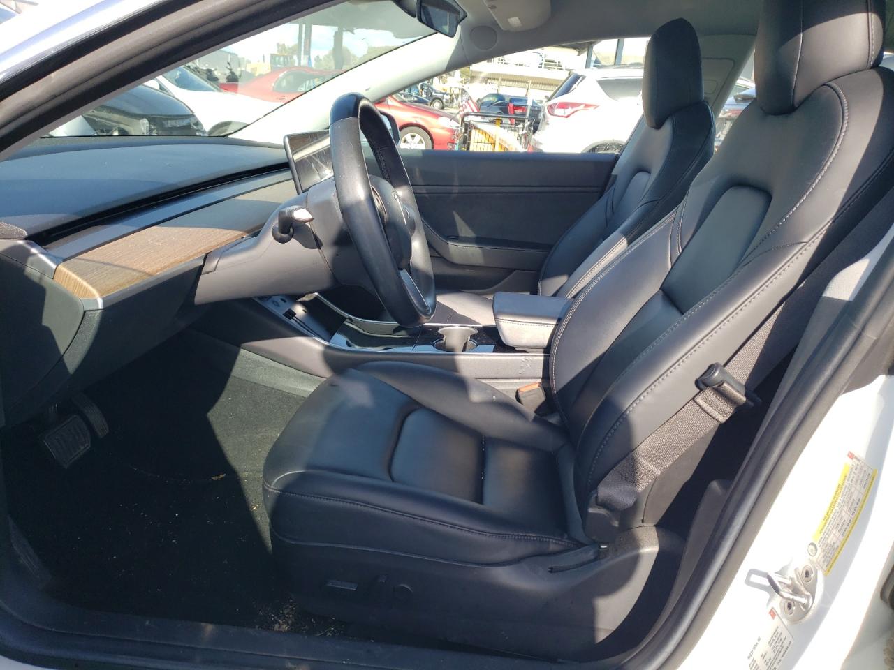 Photo 6 VIN: 5YJ3E1EA5JF039594 - TESLA MODEL 3 