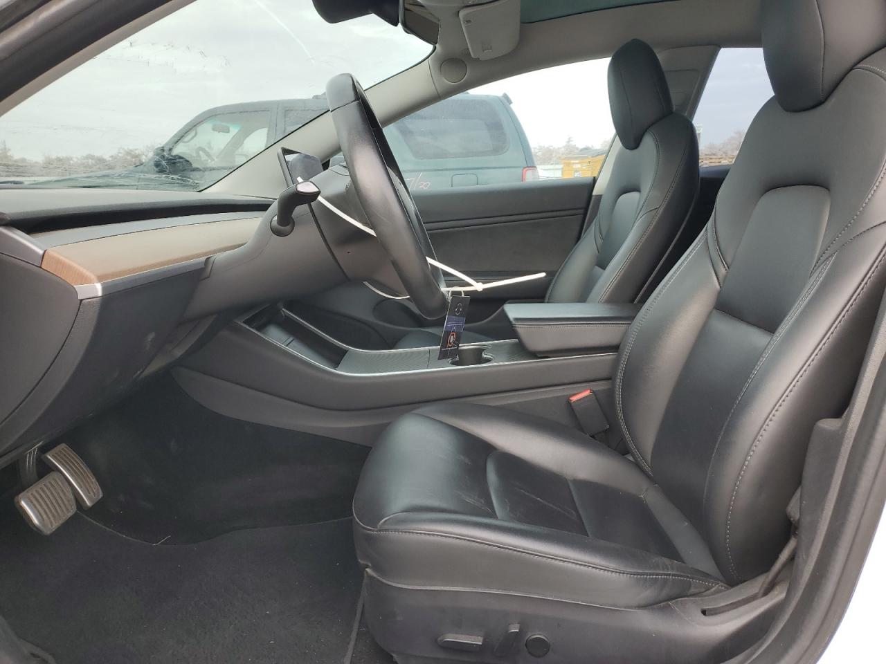 Photo 6 VIN: 5YJ3E1EA5JF063491 - TESLA MODEL 3 