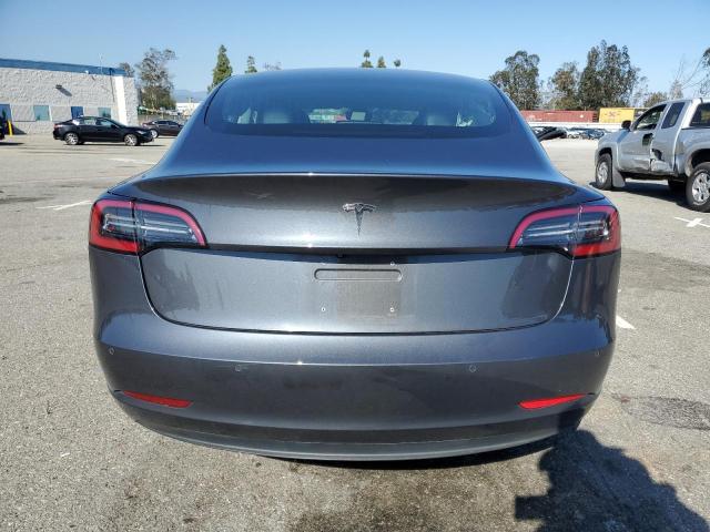 Photo 5 VIN: 5YJ3E1EA5JF077570 - TESLA MODEL 3 