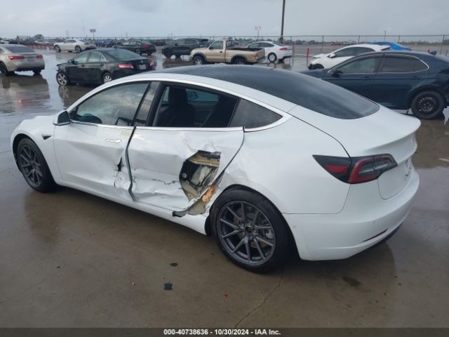 Photo 2 VIN: 5YJ3E1EA5JF098807 - TESLA MODEL 3 