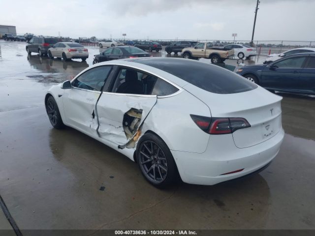 Photo 5 VIN: 5YJ3E1EA5JF098807 - TESLA MODEL 3 