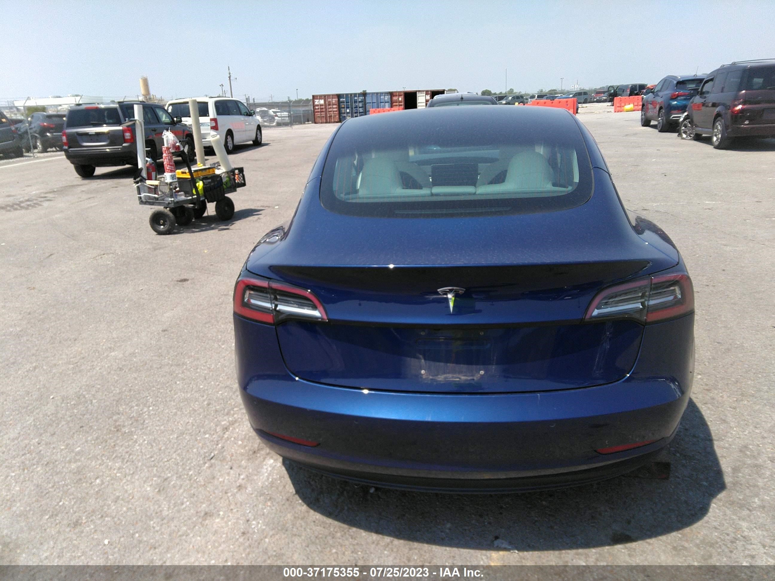 Photo 14 VIN: 5YJ3E1EA5JF156088 - TESLA MODEL 3 