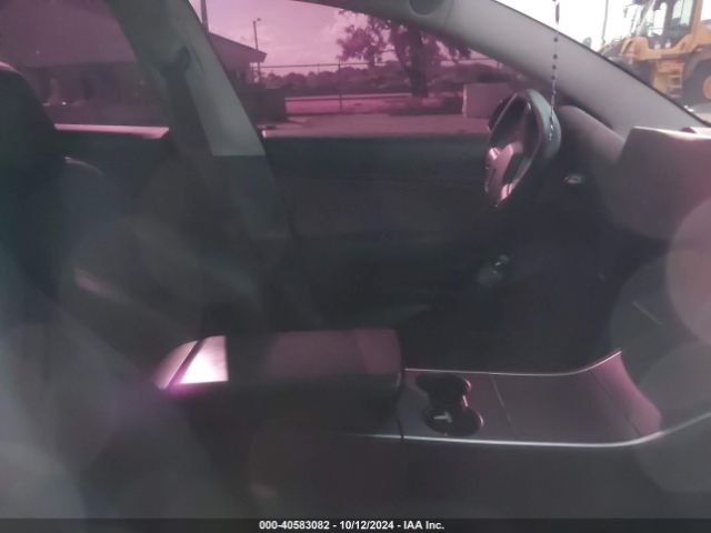 Photo 4 VIN: 5YJ3E1EA5JF160206 - TESLA MODEL 3 