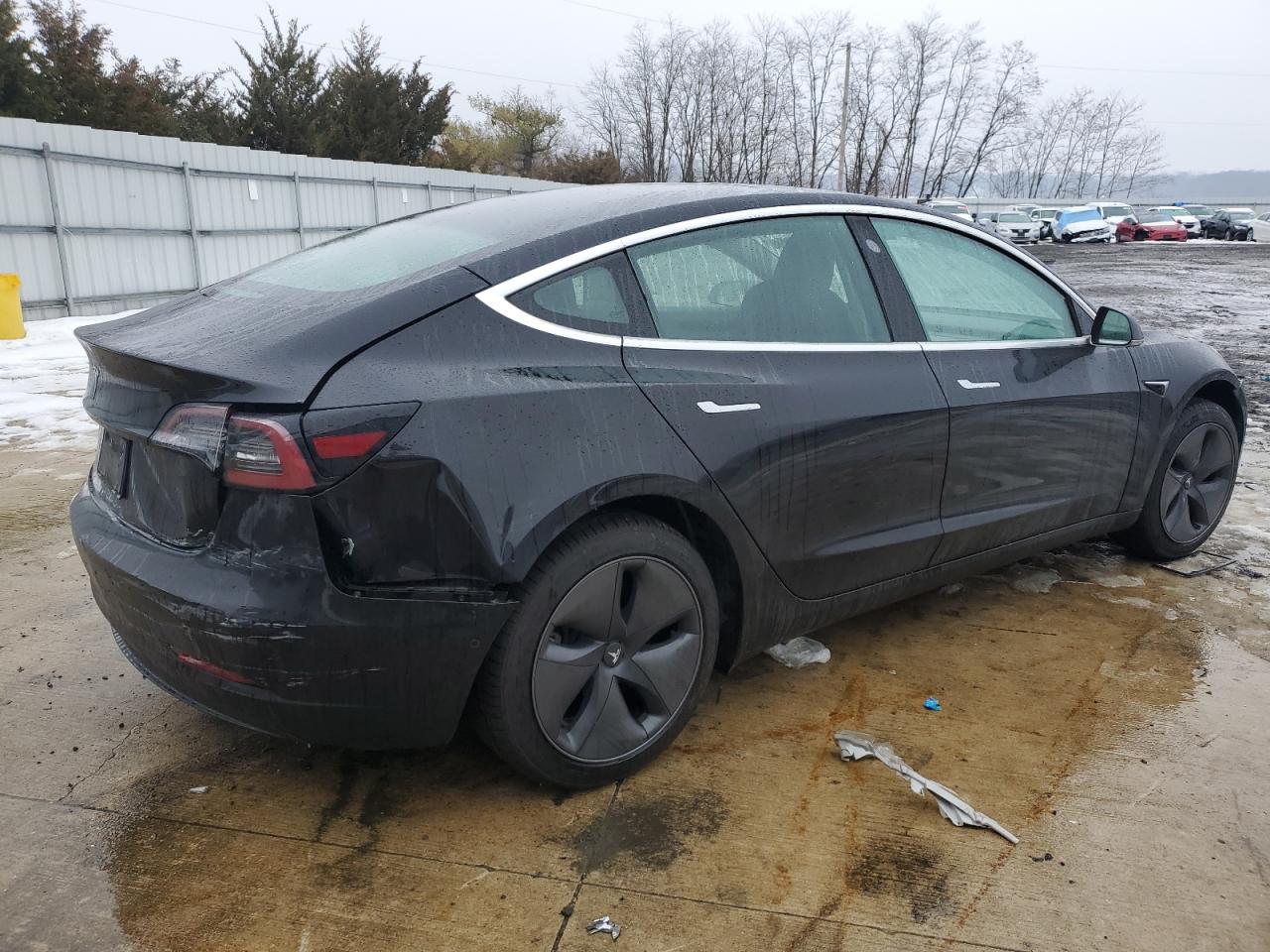 Photo 2 VIN: 5YJ3E1EA5KF395917 - TESLA MODEL 3 