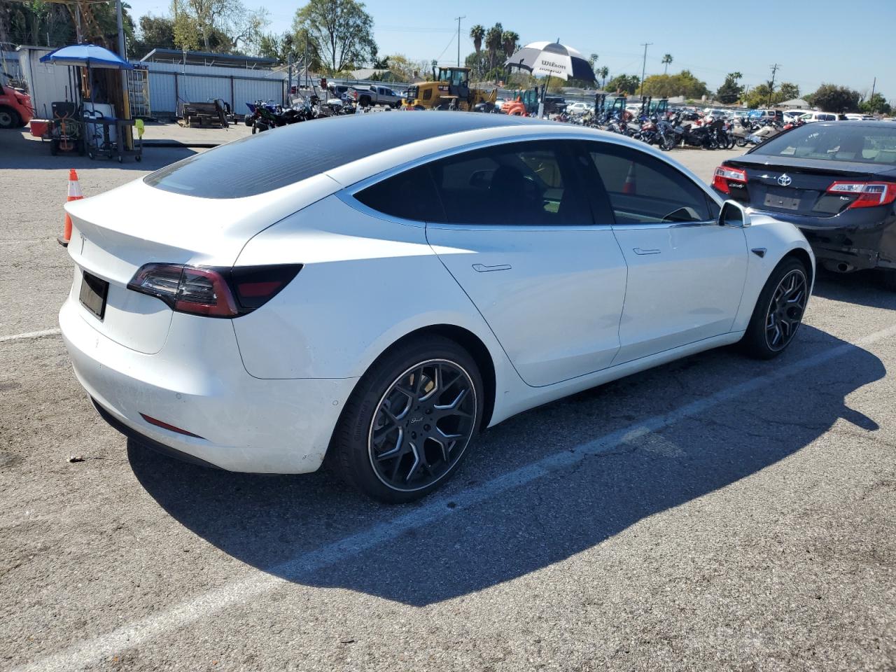 Photo 2 VIN: 5YJ3E1EA5KF428253 - TESLA MODEL 3 