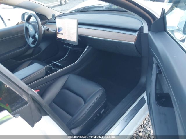 Photo 4 VIN: 5YJ3E1EA5LF613338 - TESLA MODEL 3 