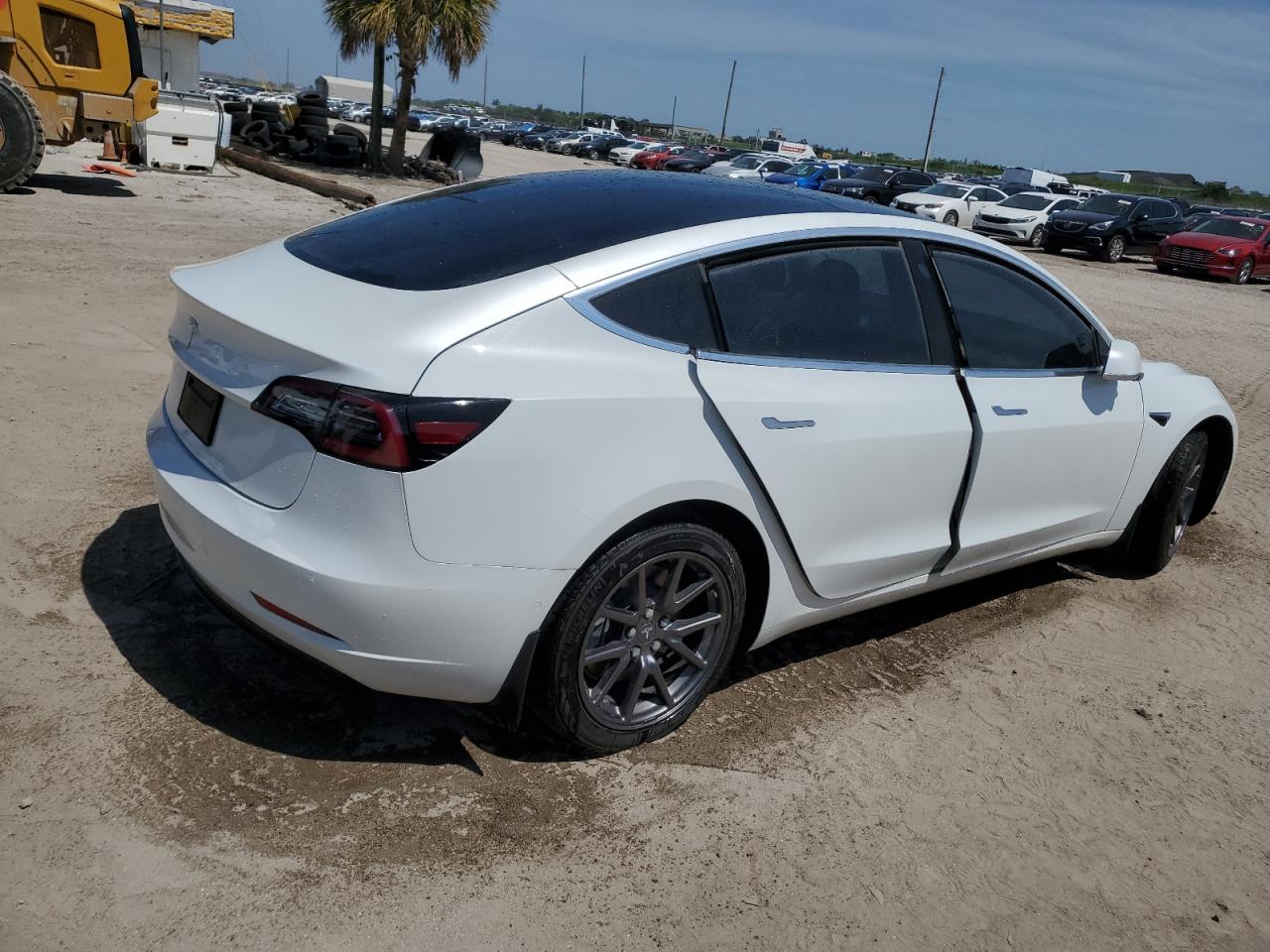 Photo 3 VIN: 5YJ3E1EA5LF737755 - TESLA MODEL 3 