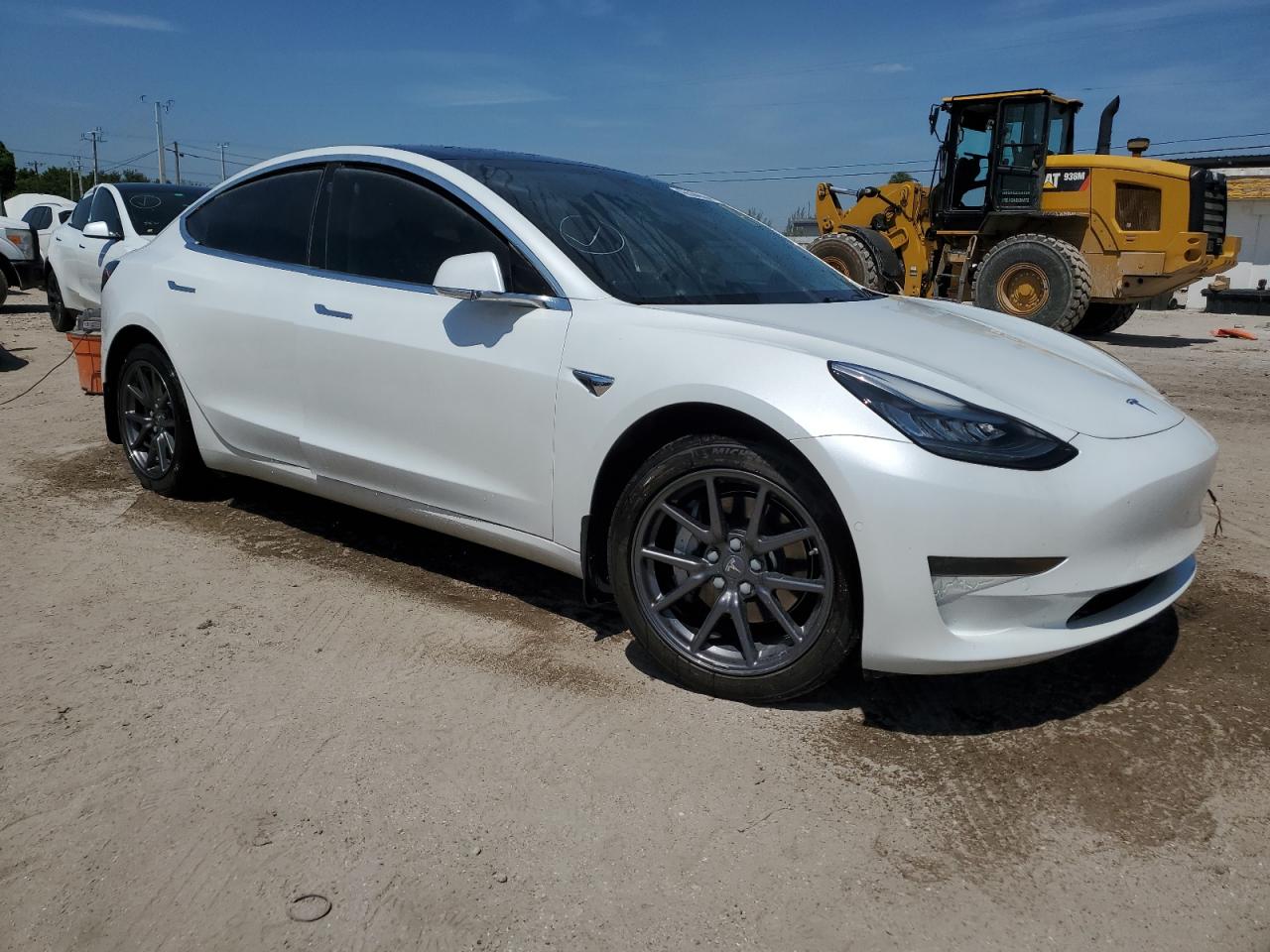 Photo 4 VIN: 5YJ3E1EA5LF737755 - TESLA MODEL 3 