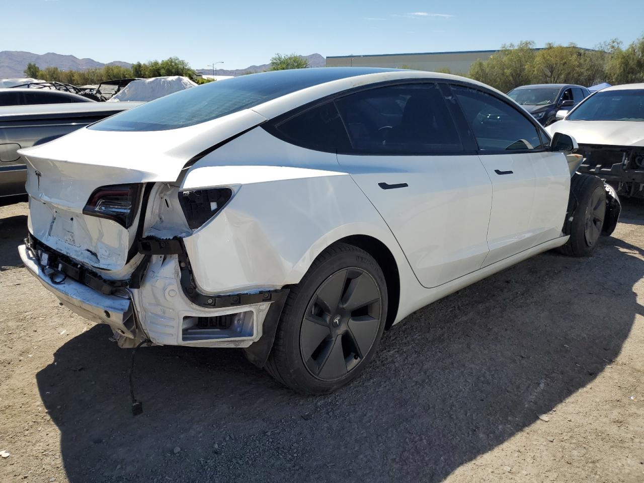 Photo 2 VIN: 5YJ3E1EA5MF017115 - TESLA MODEL 3 