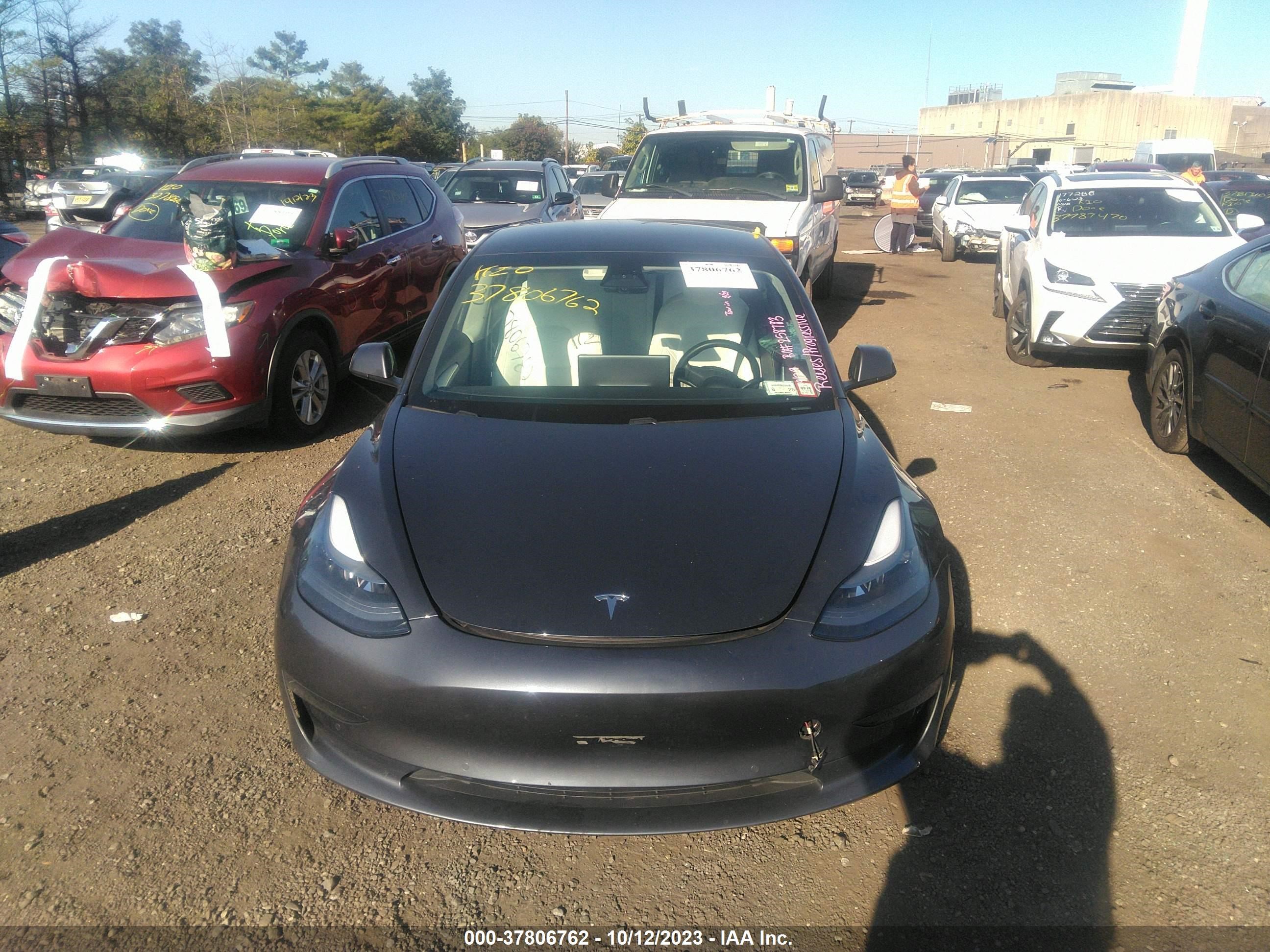 Photo 10 VIN: 5YJ3E1EA5MF019009 - TESLA MODEL 3 