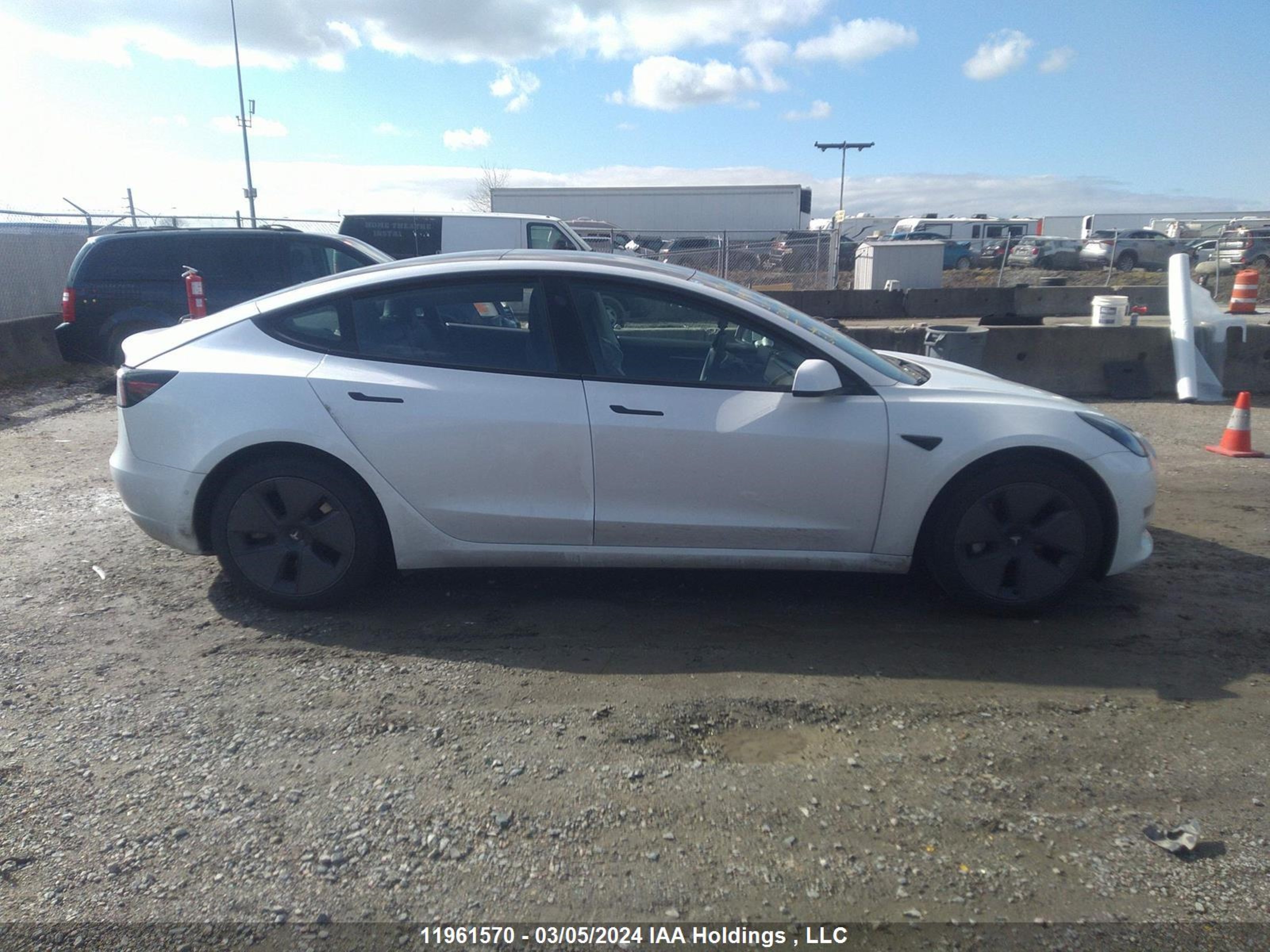 Photo 13 VIN: 5YJ3E1EA5MF061342 - TESLA MODEL 3 