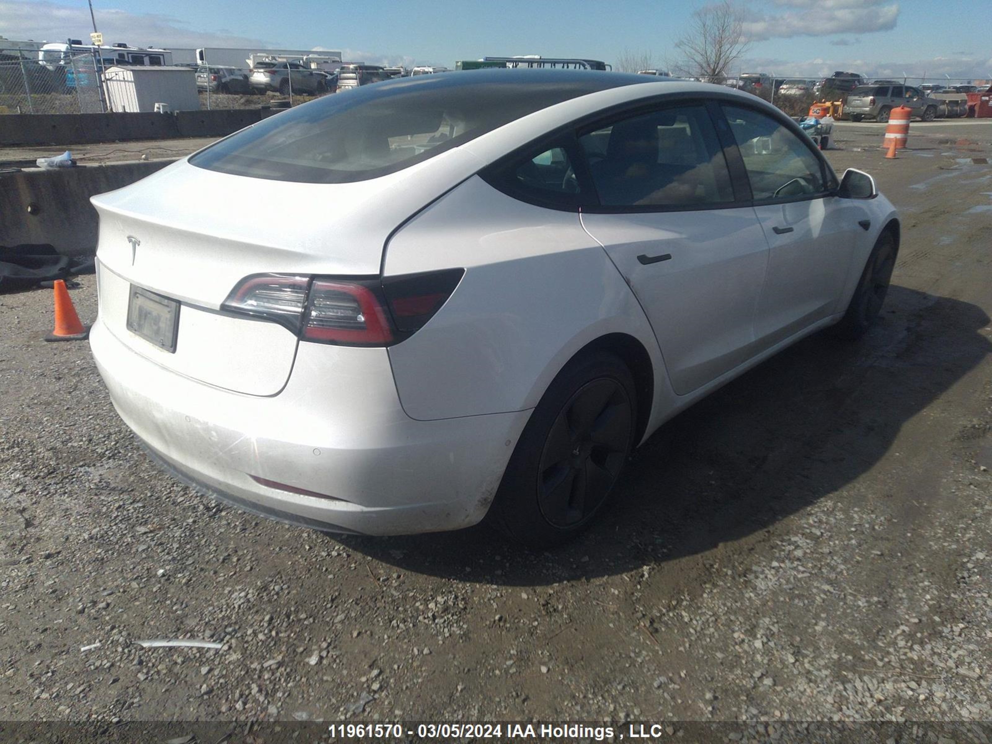 Photo 3 VIN: 5YJ3E1EA5MF061342 - TESLA MODEL 3 