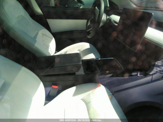 Photo 4 VIN: 5YJ3E1EA5MF873272 - TESLA MODEL 3 