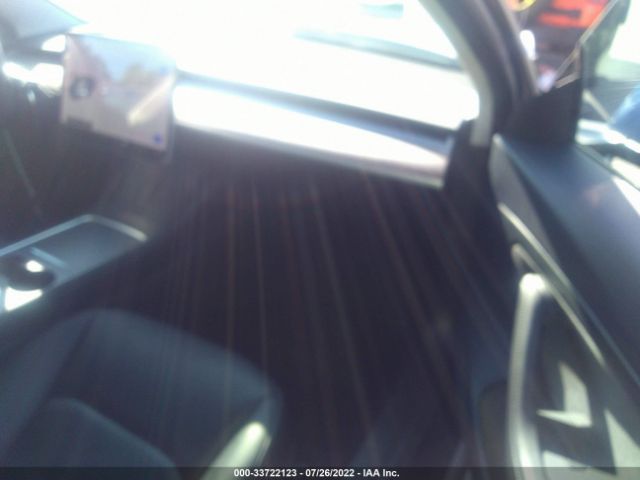 Photo 4 VIN: 5YJ3E1EA5MF923359 - TESLA MODEL 3 