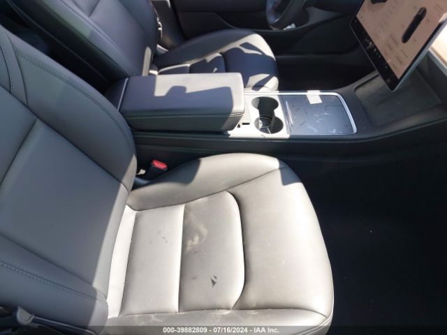 Photo 4 VIN: 5YJ3E1EA5NF337570 - TESLA MODEL 3 