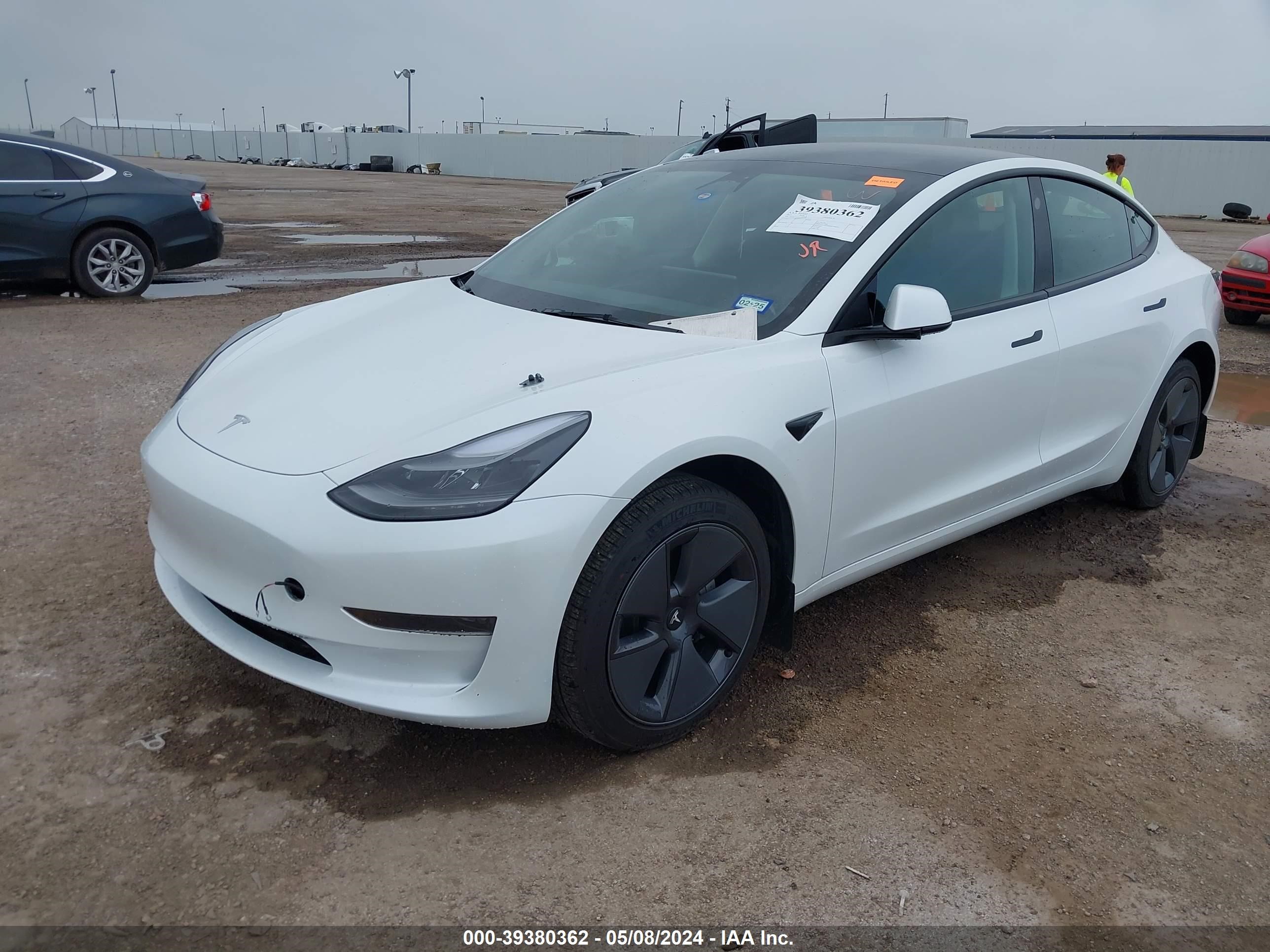 Photo 1 VIN: 5YJ3E1EA5PF483339 - TESLA MODEL 3 