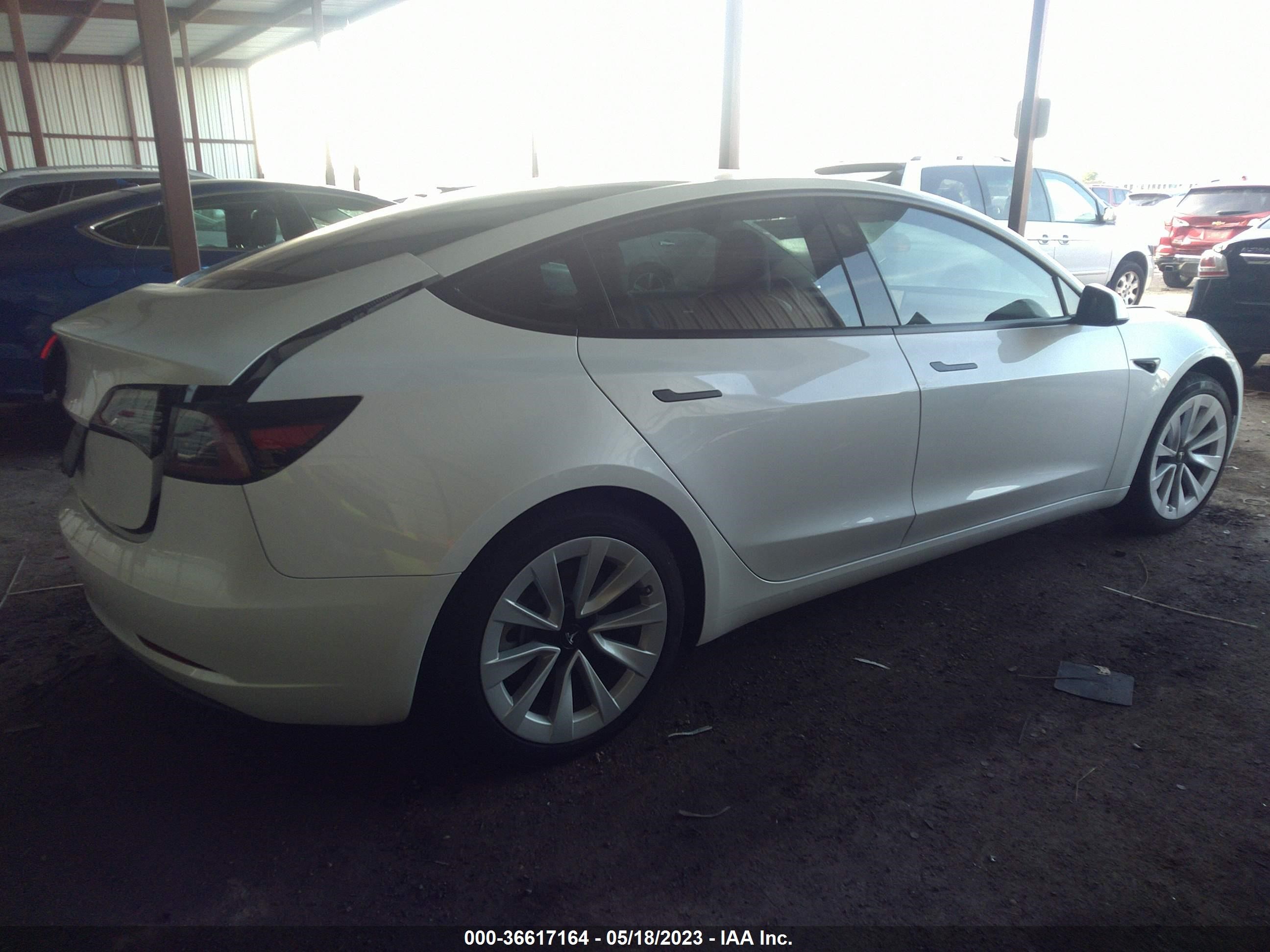 Photo 3 VIN: 5YJ3E1EA5PF483504 - TESLA MODEL 3 