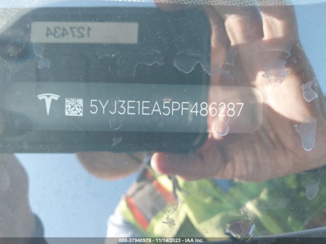 Photo 8 VIN: 5YJ3E1EA5PF486287 - TESLA MODEL 3 