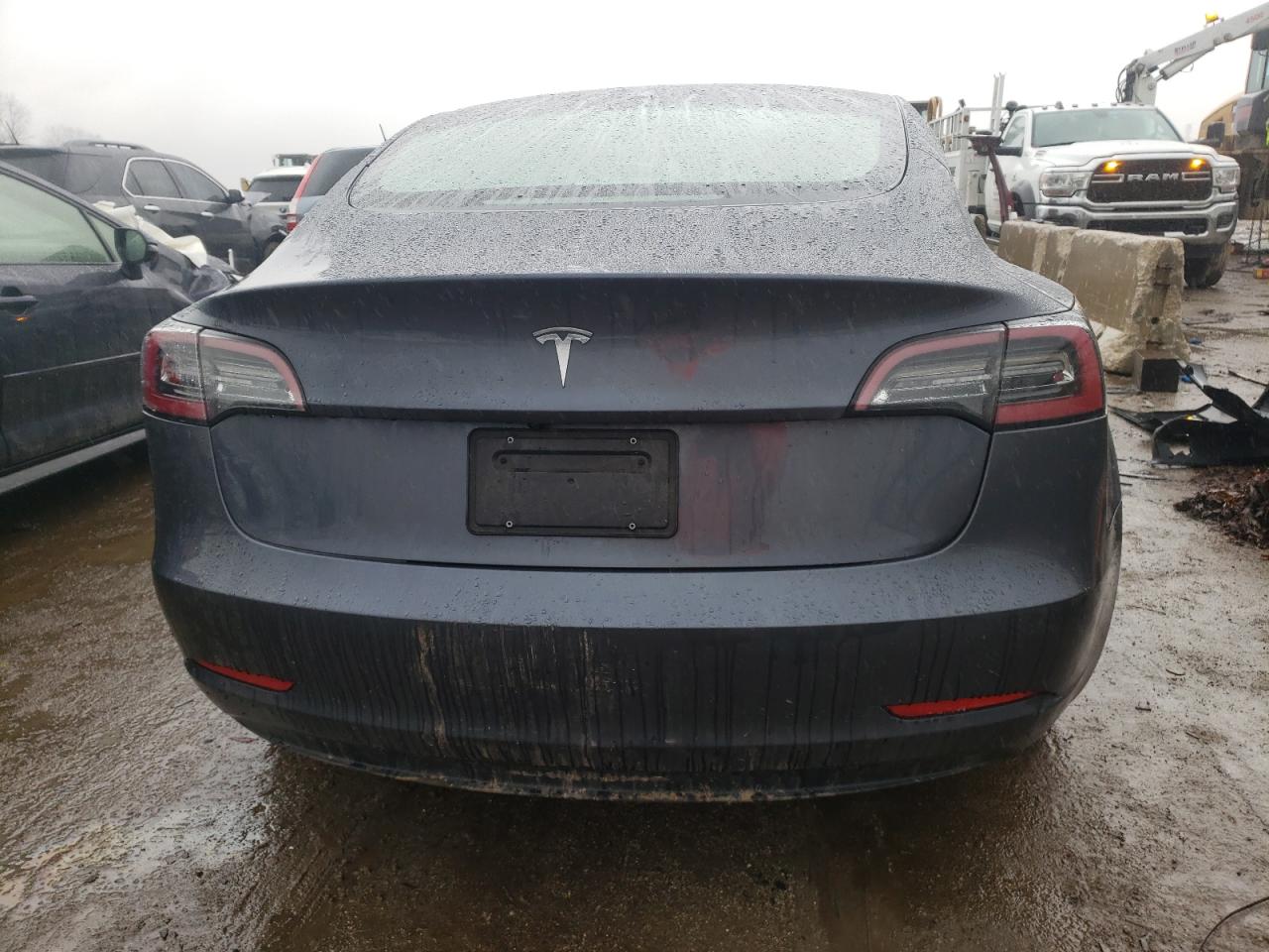 Photo 5 VIN: 5YJ3E1EA5PF486466 - TESLA MODEL 3 