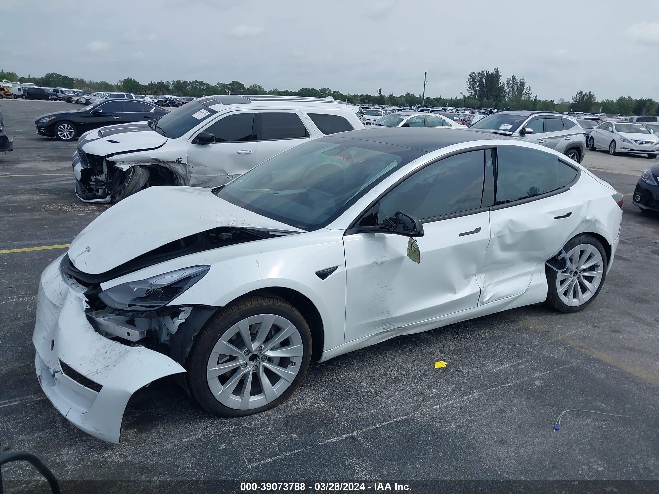 Photo 1 VIN: 5YJ3E1EA5PF510541 - TESLA MODEL 3 