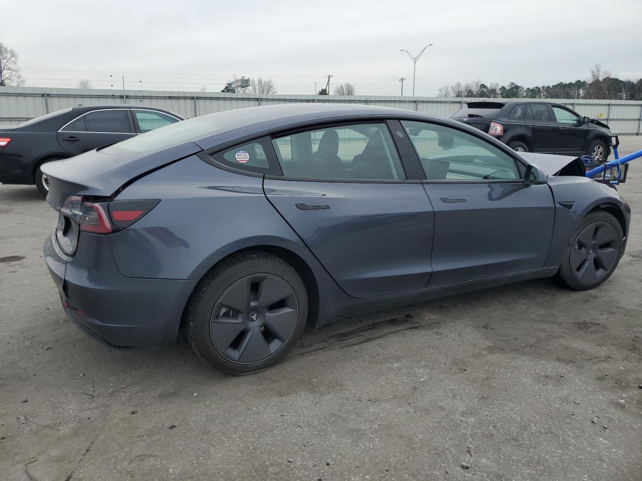 Photo 2 VIN: 5YJ3E1EA5PF515318 - TESLA MODEL 3 