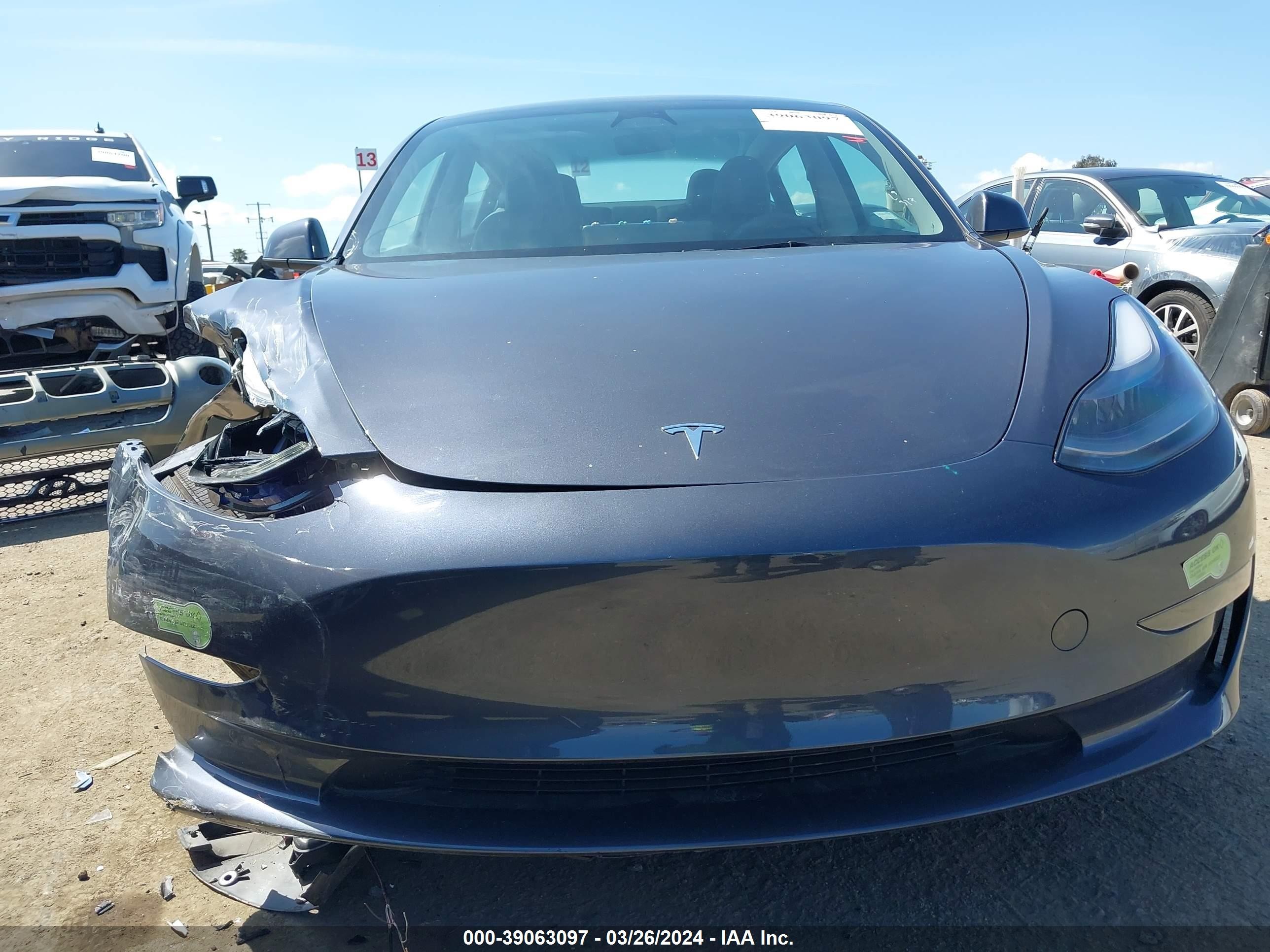 Photo 11 VIN: 5YJ3E1EA5PF519238 - TESLA MODEL 3 