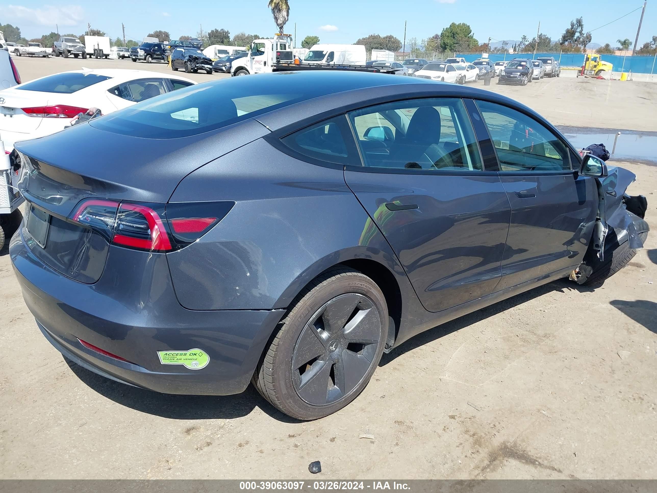 Photo 3 VIN: 5YJ3E1EA5PF519238 - TESLA MODEL 3 