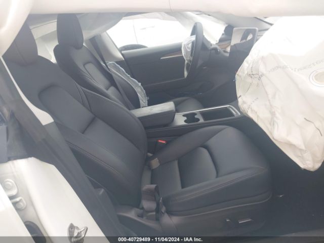 Photo 4 VIN: 5YJ3E1EA5PF550652 - TESLA MODEL 3 