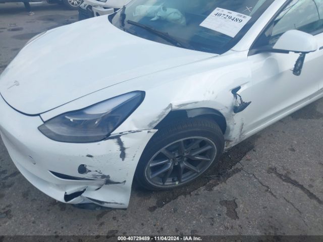 Photo 5 VIN: 5YJ3E1EA5PF550652 - TESLA MODEL 3 