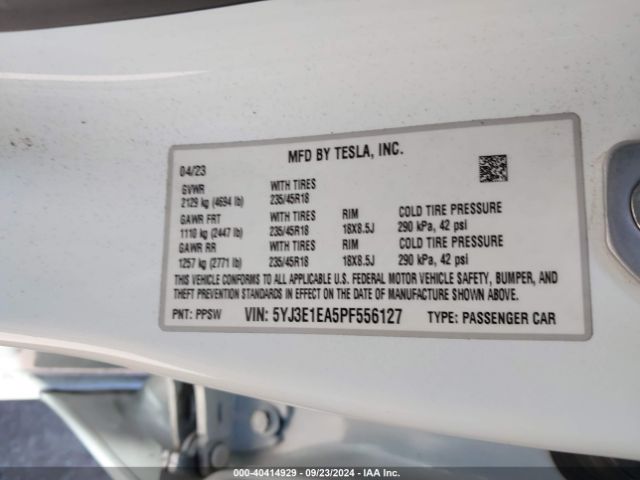 Photo 8 VIN: 5YJ3E1EA5PF556127 - TESLA MODEL 3 