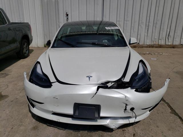 Photo 4 VIN: 5YJ3E1EA5PF563899 - TESLA MODEL 3 