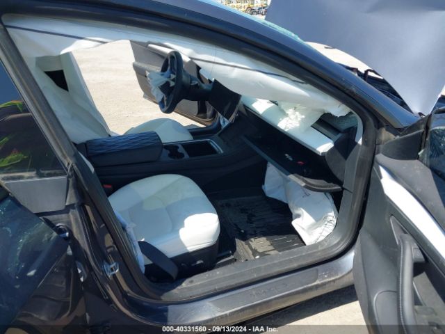 Photo 4 VIN: 5YJ3E1EA5PF582274 - TESLA MODEL 3 