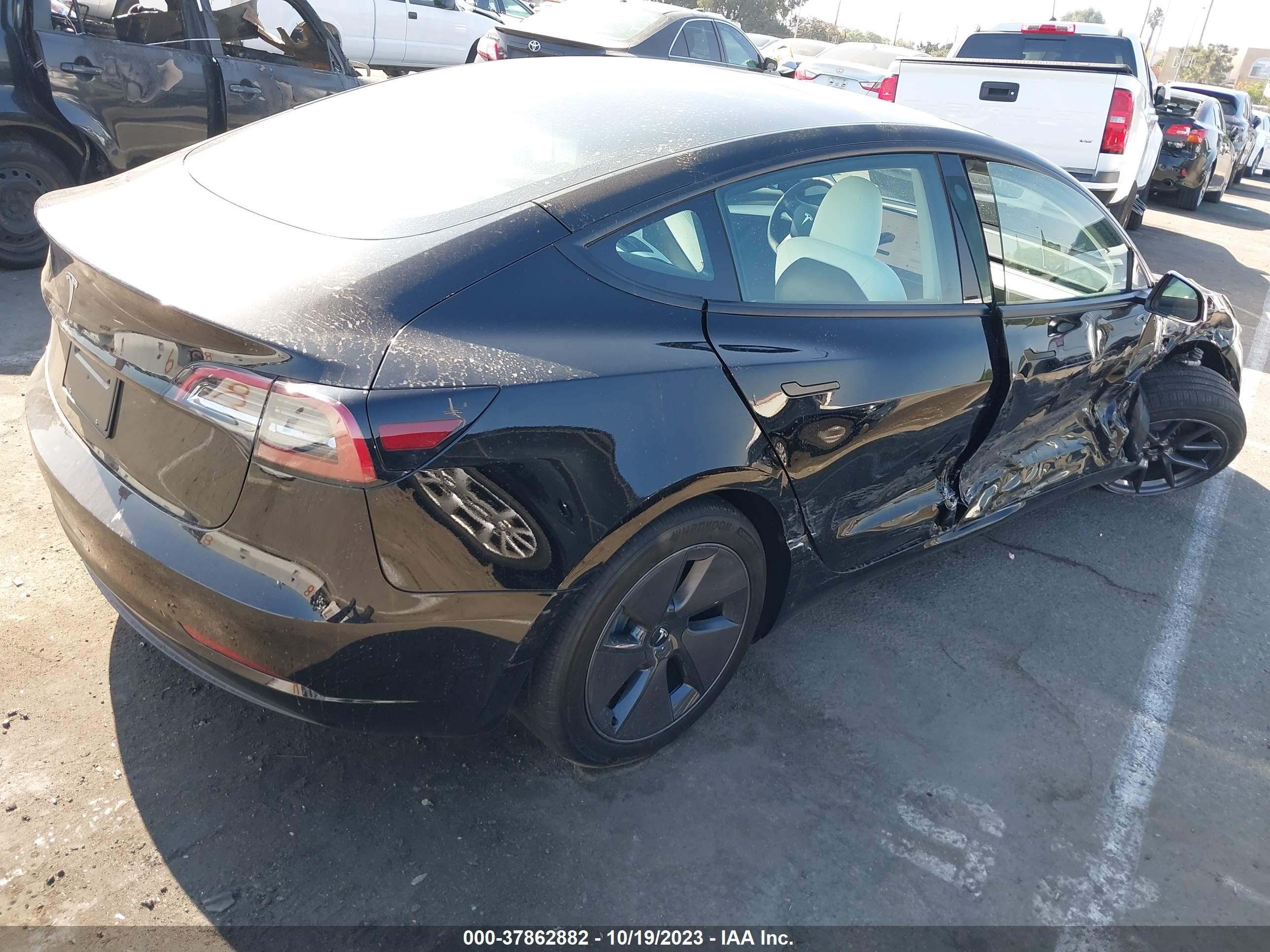 Photo 3 VIN: 5YJ3E1EA5PF619582 - TESLA MODEL 3 