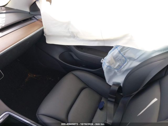 Photo 4 VIN: 5YJ3E1EA5PF684867 - TESLA MODEL 3 