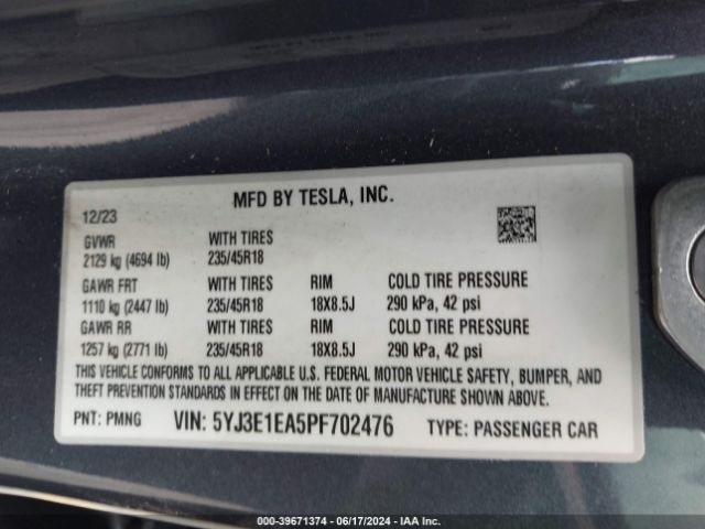 Photo 8 VIN: 5YJ3E1EA5PF702476 - TESLA MODEL 3 