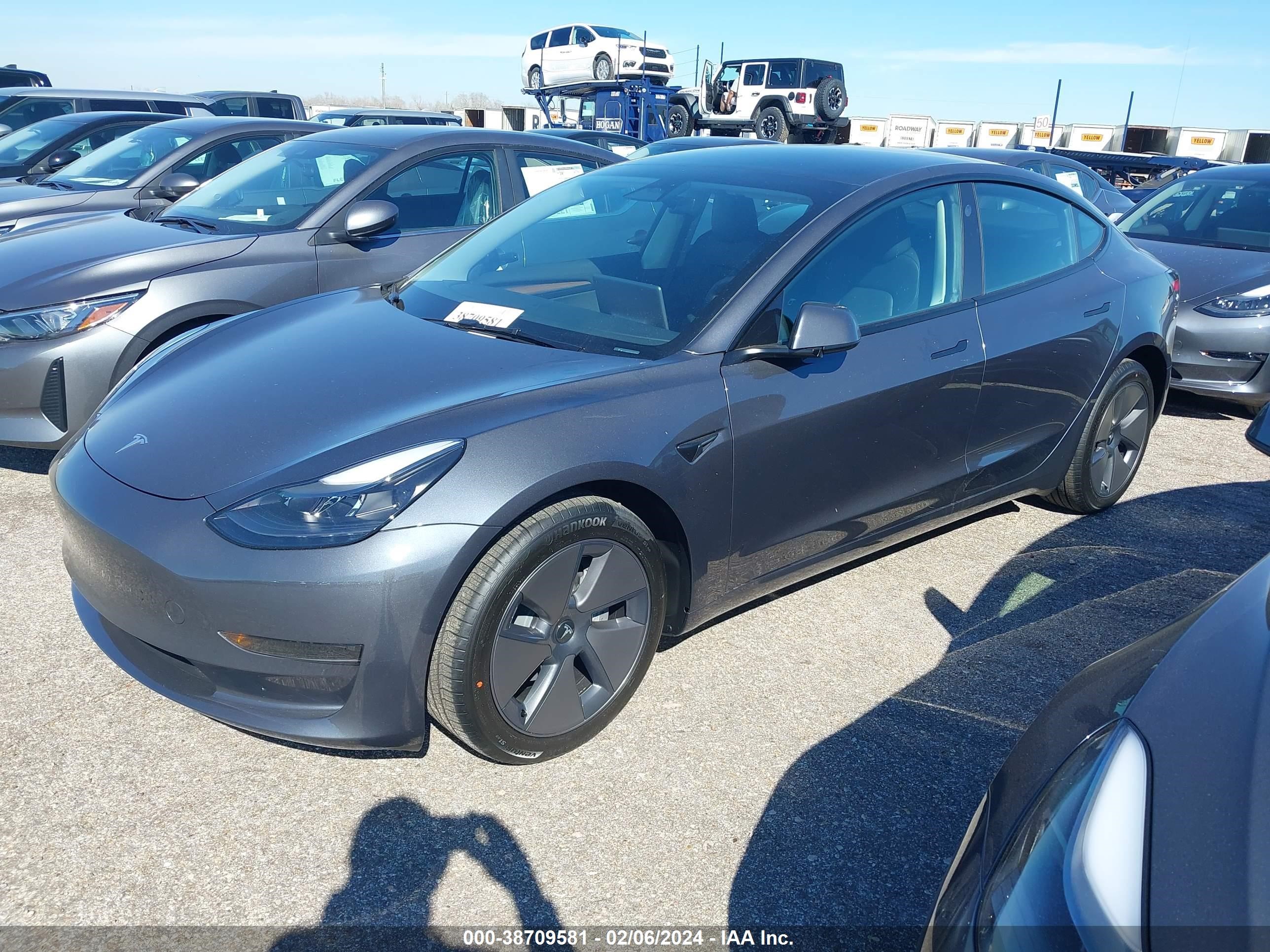 Photo 1 VIN: 5YJ3E1EA5PF712943 - TESLA MODEL 3 