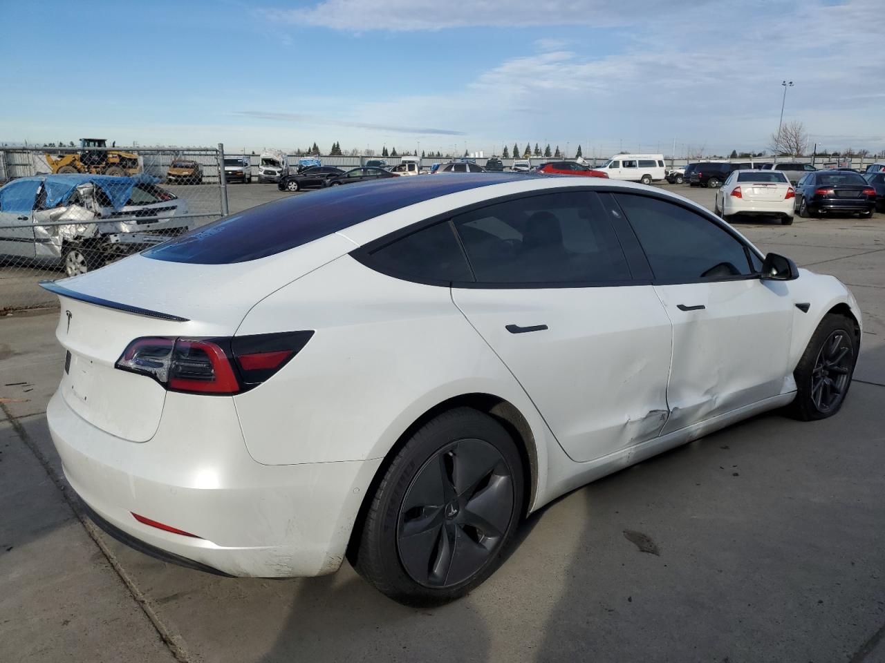 Photo 2 VIN: 5YJ3E1EA6JF009228 - TESLA MODEL 3 