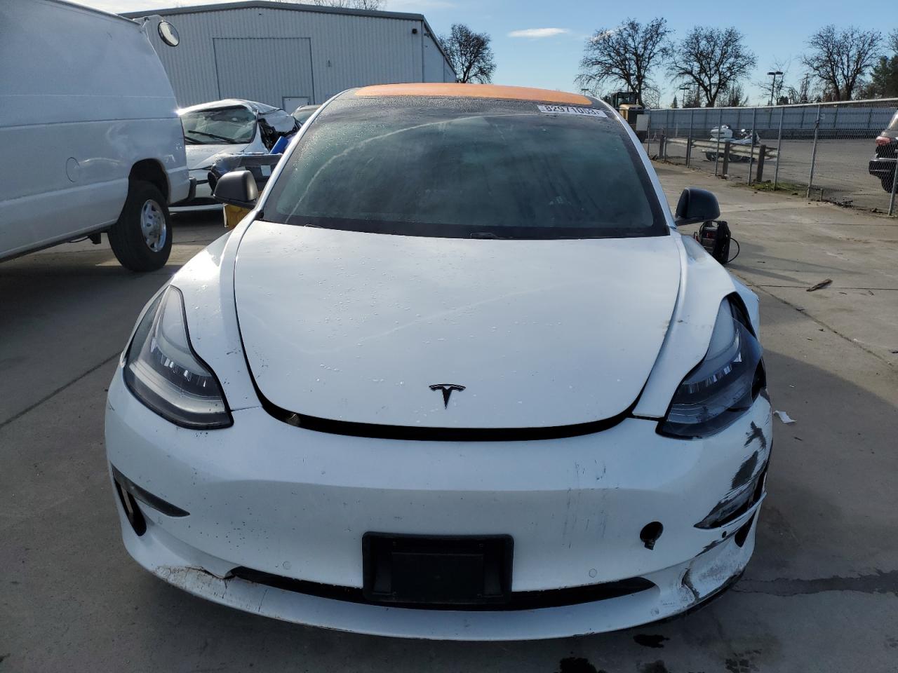 Photo 4 VIN: 5YJ3E1EA6JF009228 - TESLA MODEL 3 